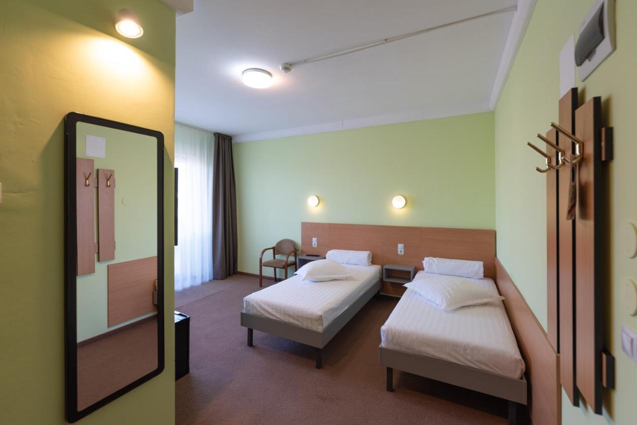 Hotel Vila Rosa 2 Kluž Exteriér fotografie