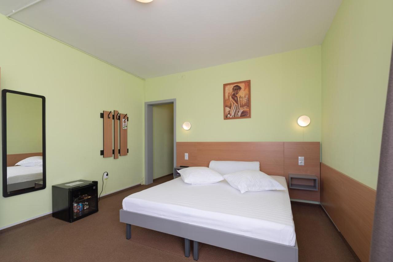 Hotel Vila Rosa 2 Kluž Exteriér fotografie